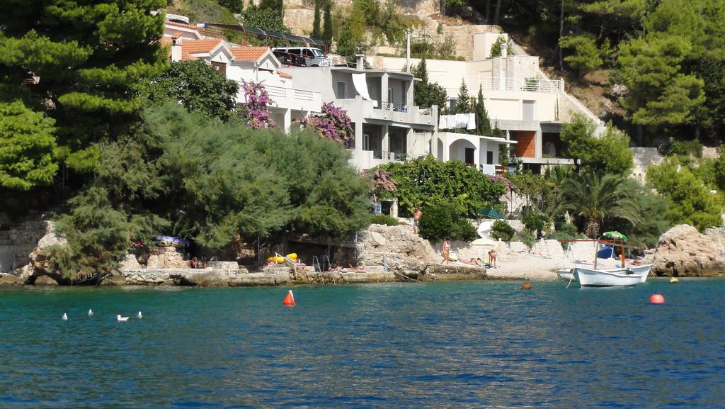 Apartments Iva Omiš Kültér fotó